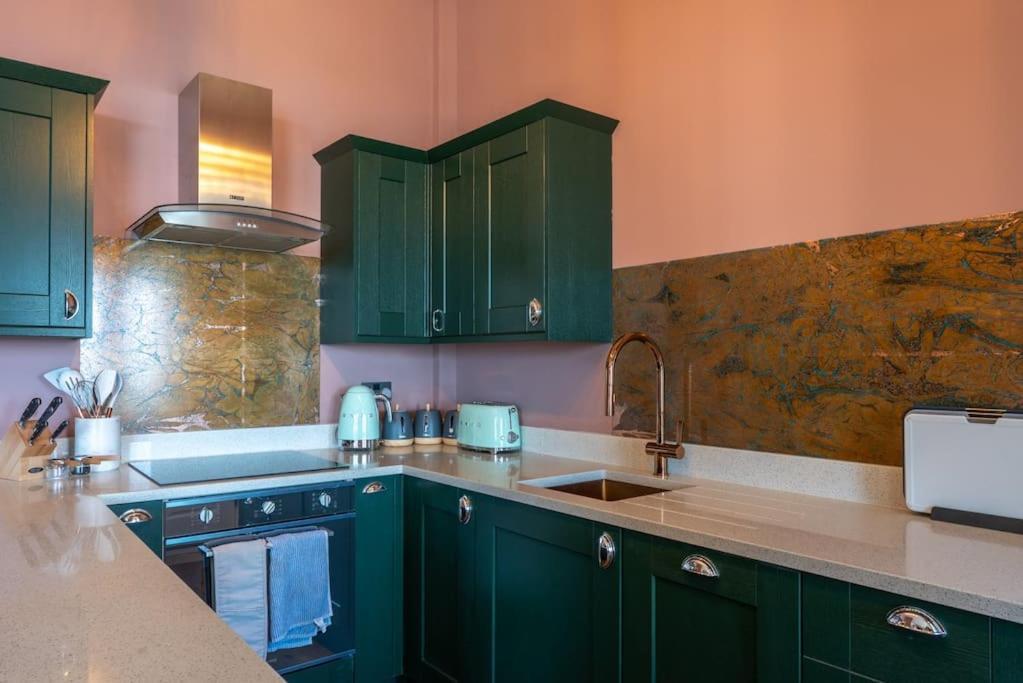 Stylish Beachfront Apartment, Sweeping Ocean Views And Luxury Touches Herne Bay Εξωτερικό φωτογραφία
